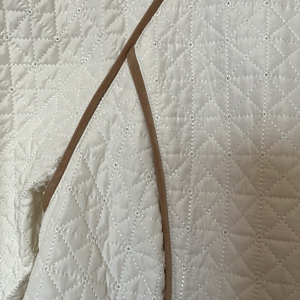 Peck and Peck Weekend Off White Jacket with Beige Piping NWT - Picture 2 of 7